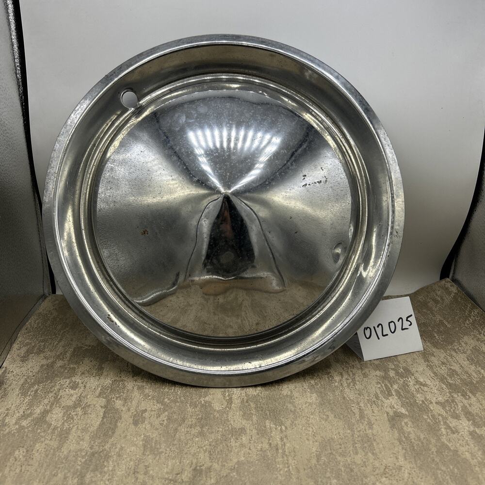 Single Vintage Plymouth Chrome Pointed Hub Cap